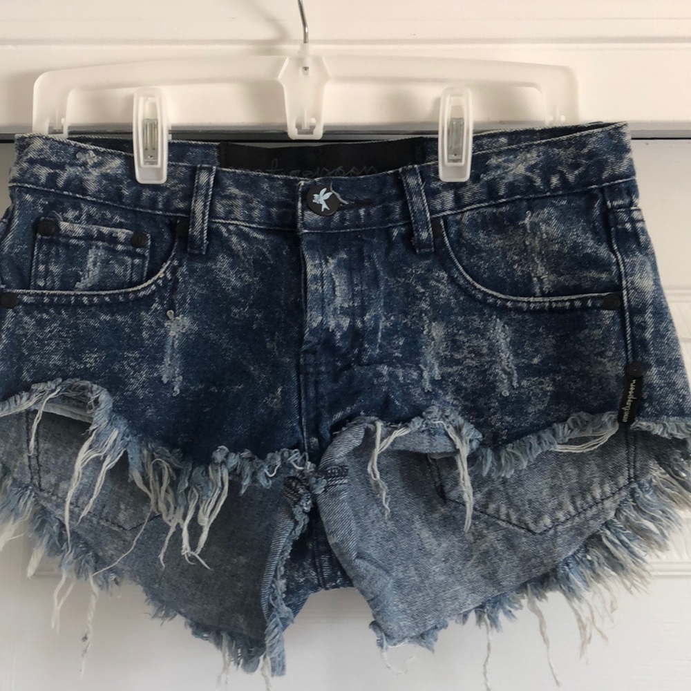 BNWOT One teaspoon mania Bonita’s Shorts 26